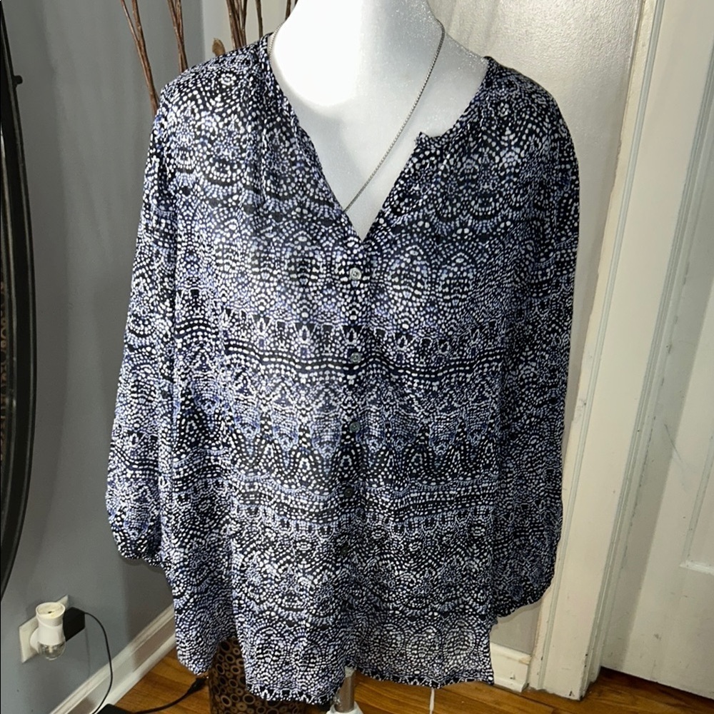 NEW Tommy Bahama  100% Cotton Women's Blue and White Patterned Top